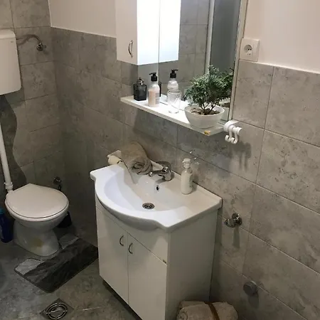 Apartment Sweet Dreams *