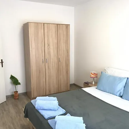 Apartment Sweet Dreams *